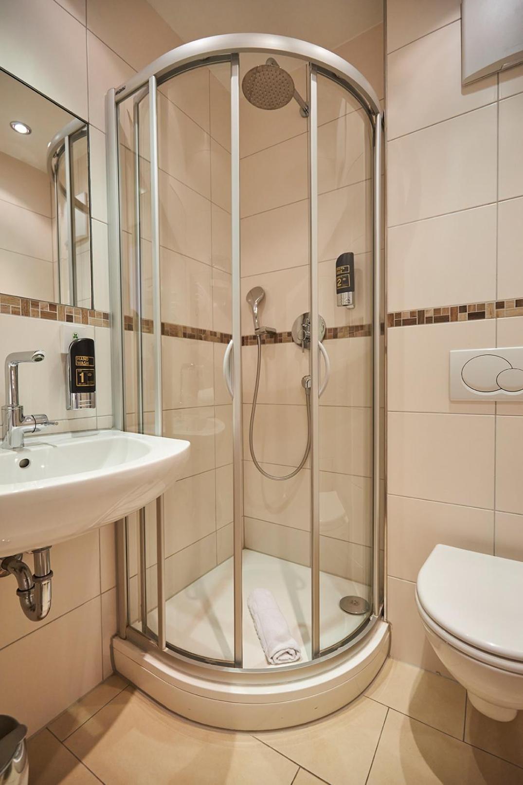 Erck- Flair Hotel & Restaurant Bad Schonborn Buitenkant foto