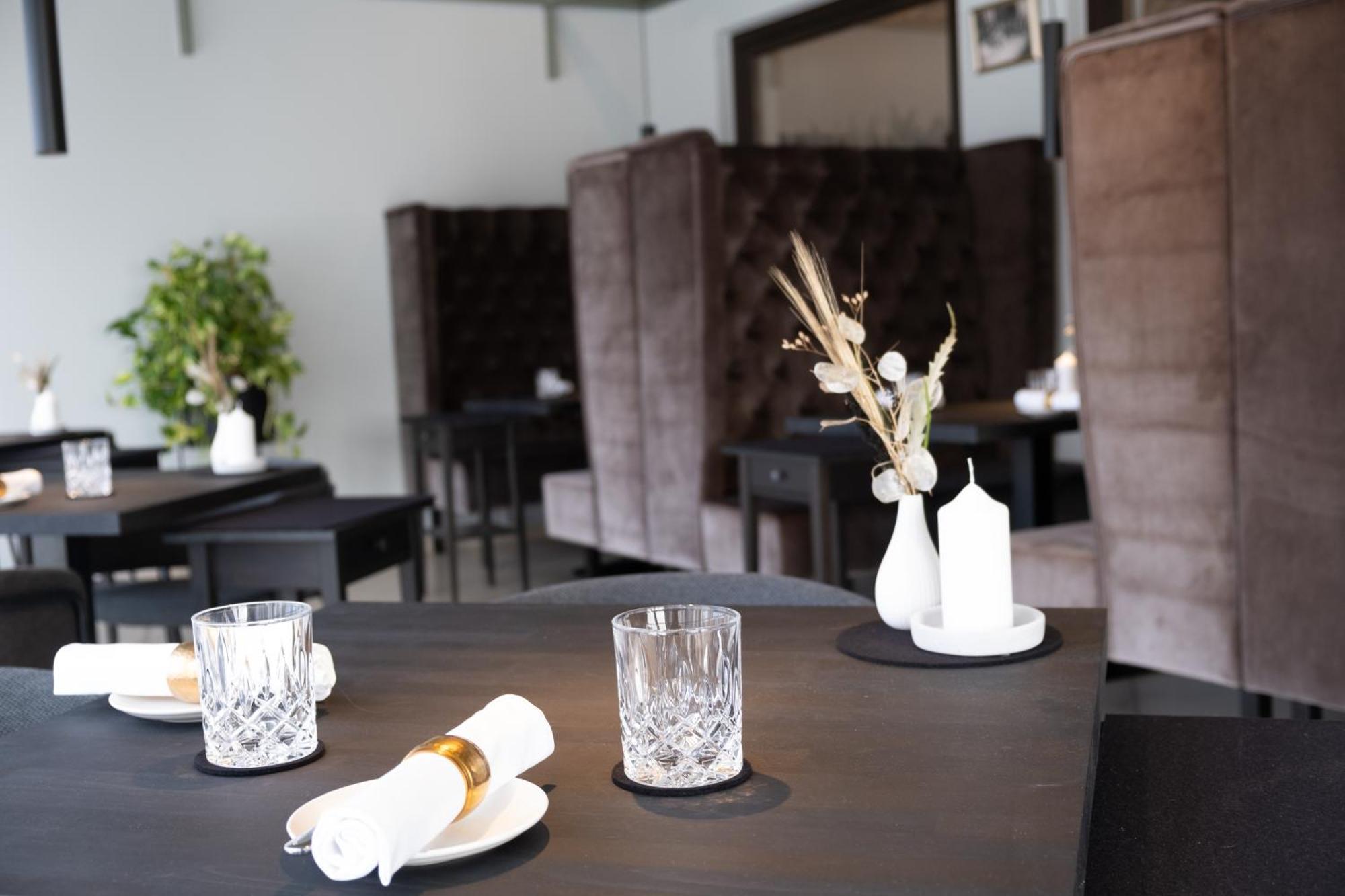 Erck- Flair Hotel & Restaurant Bad Schonborn Buitenkant foto